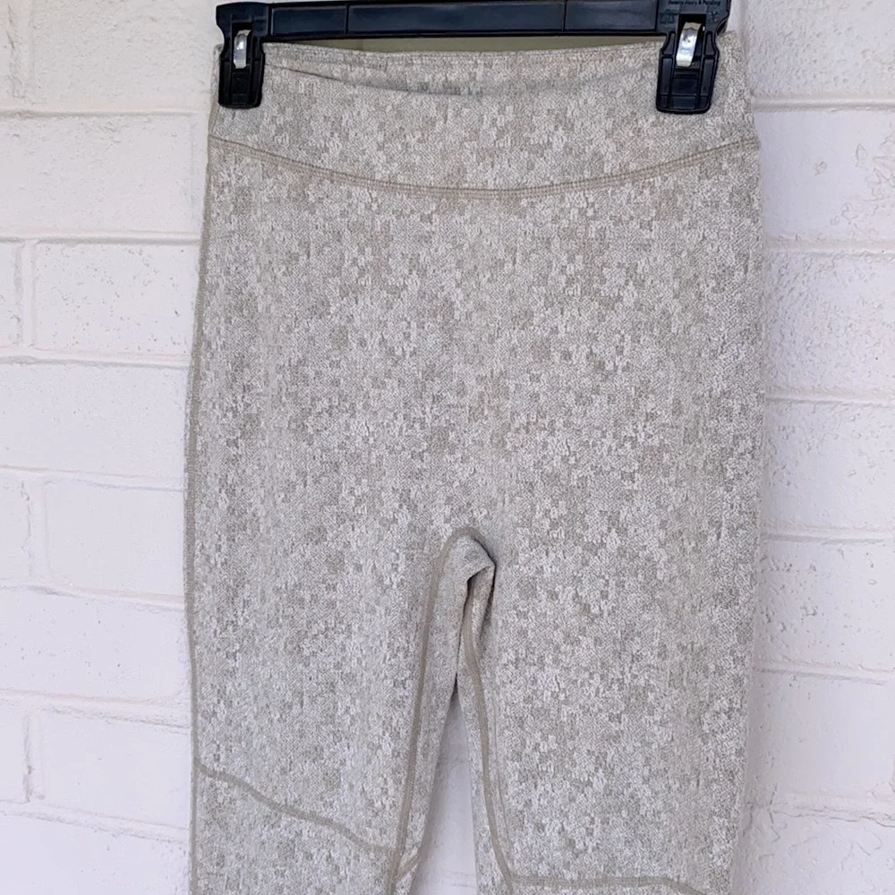 GYMSHARK | Fleur Texture Leggings M - Picture 4 of 11